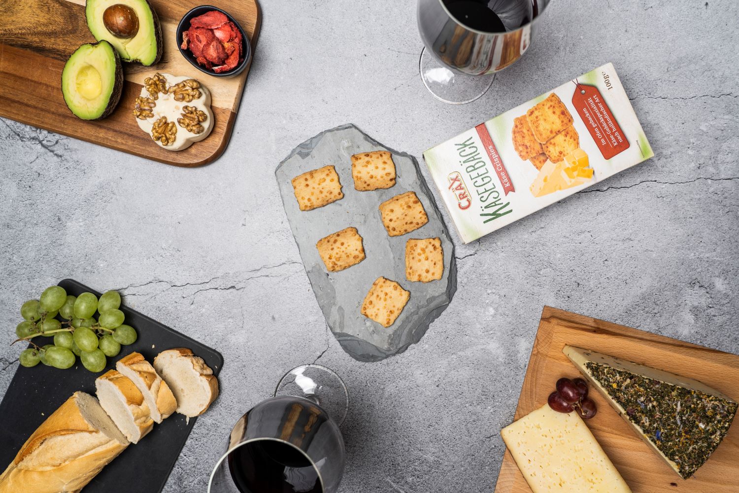 Feines Käsegebäck von Cräx 🧀 - Käsecrispies – veritastii.de